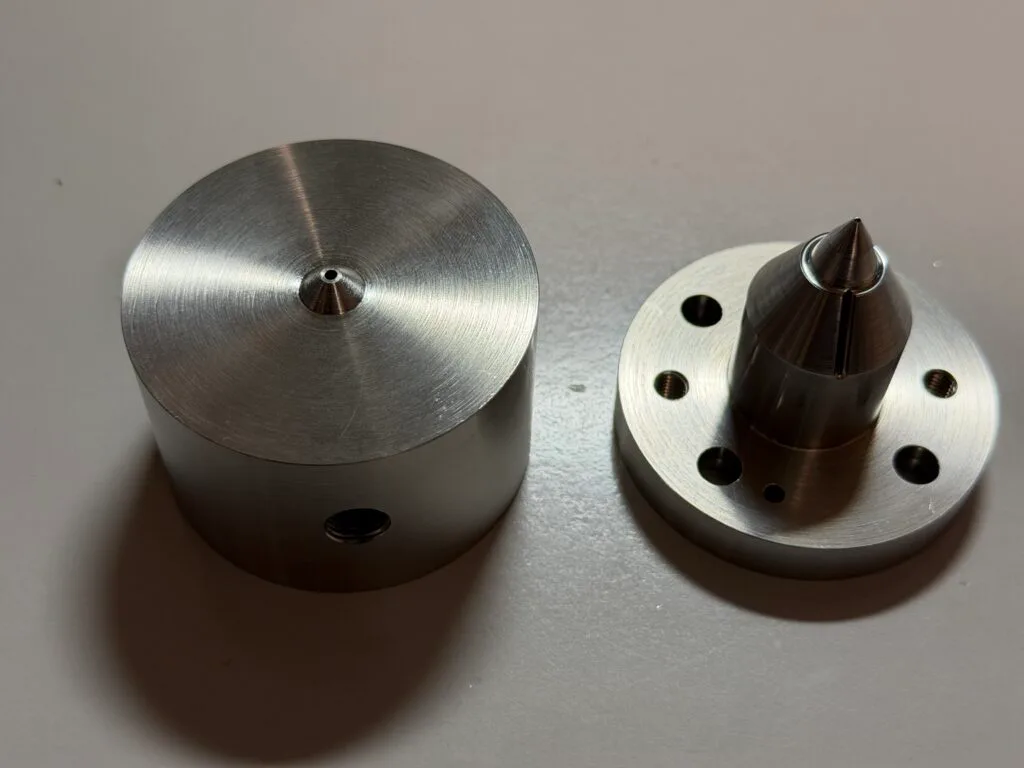 φ1mm,3層チューブダイス 画像1