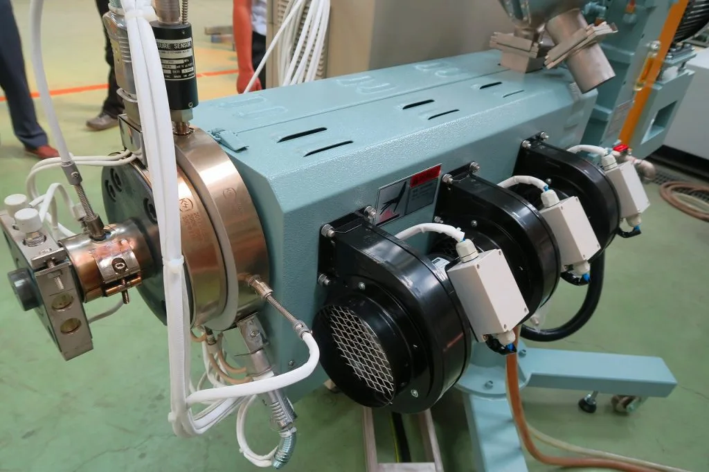 φ30mm,単軸押出機（LCP用） 画像2